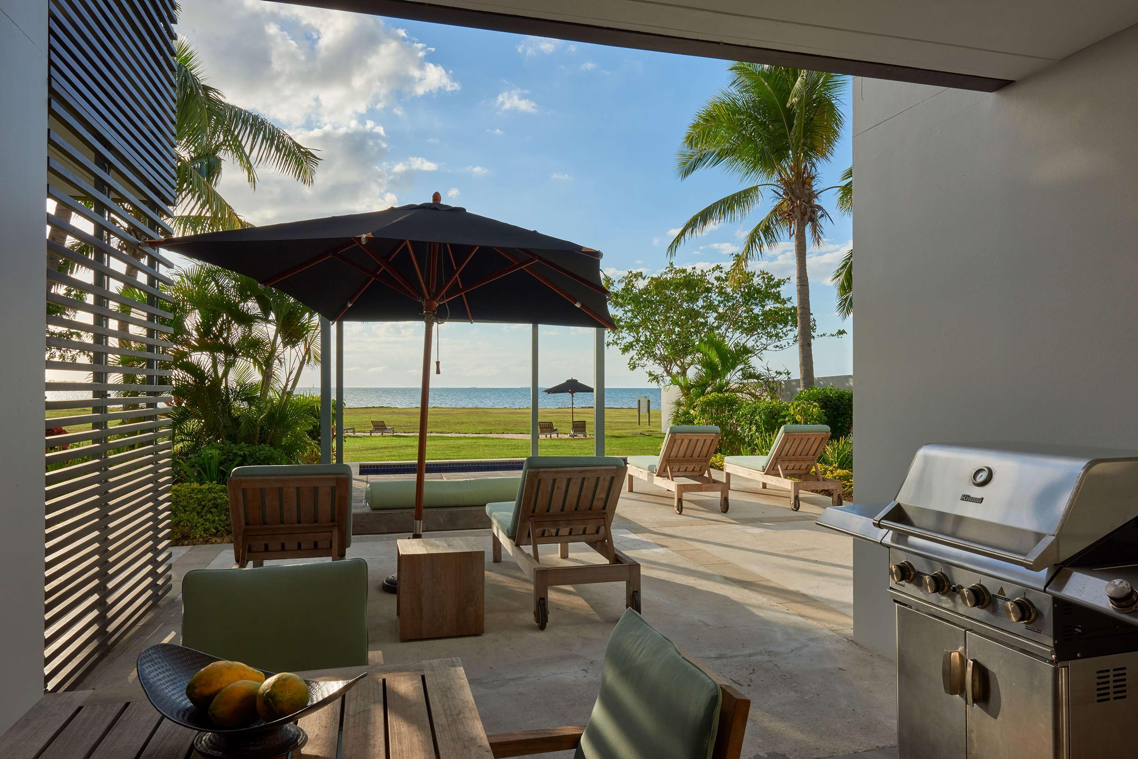 Hilton Fiji Beach Resort And Spa Denarau Island Екстер'єр фото A view of the beach from a private villa at the Ritz-Carlton, Laguna Beach